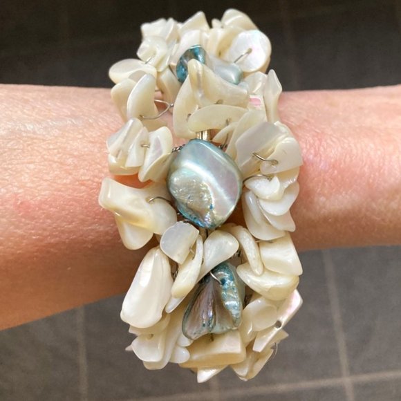 *TAKE 1/2 OFF: Bounty of the sea bracelets: Pearl, MOP, shell, abalone & glass - Picture 3 of 7